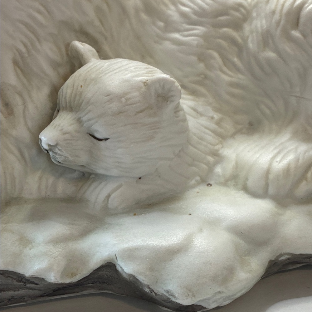 Polar Bear & Cubs Ceramic Family Figurine - Picture 3 of 8